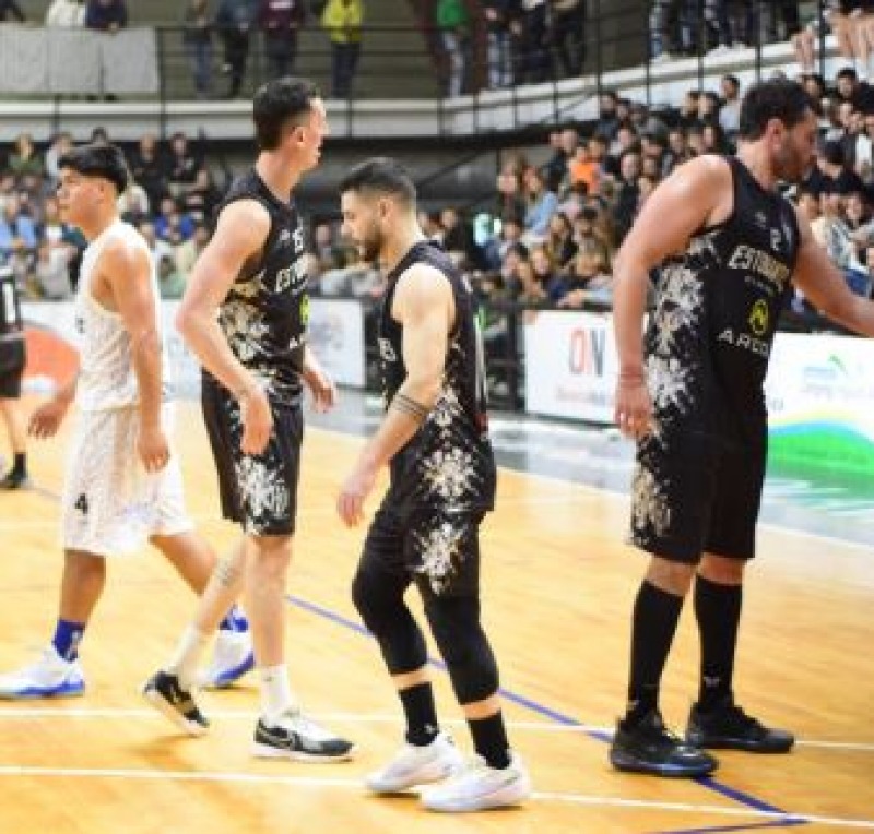 Estudiantes y Racing cayeron y se complican